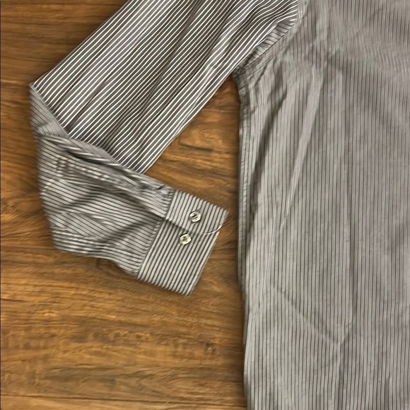 Men’s Perry Ellis Gray 100% Cotton Dress Shirt with Button-Down Collar - Picture 3 of 7